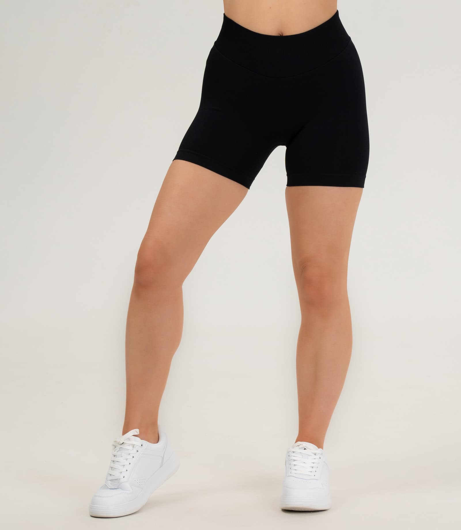Women's shorts "Adapt"