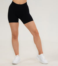Women's shorts "Adapt"