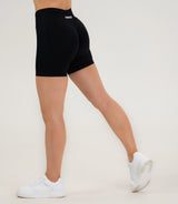 Women's shorts "Adapt"