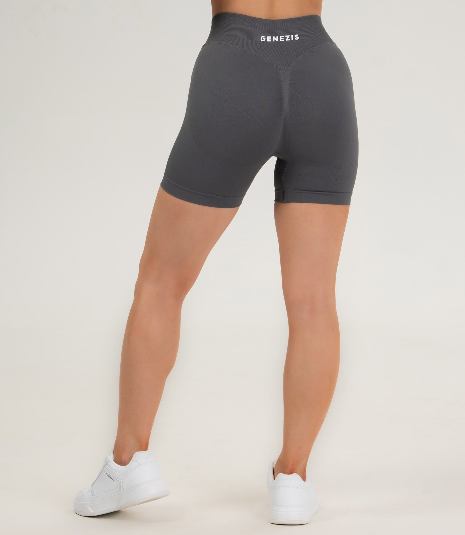 Women's shorts "Adapt"