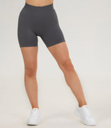 Women's shorts "Adapt"